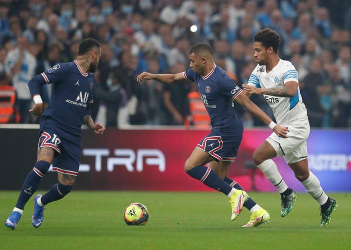 法甲冲冠关键战!摩纳哥VS巴黎FC:榜首追击者能否主场零封对手?